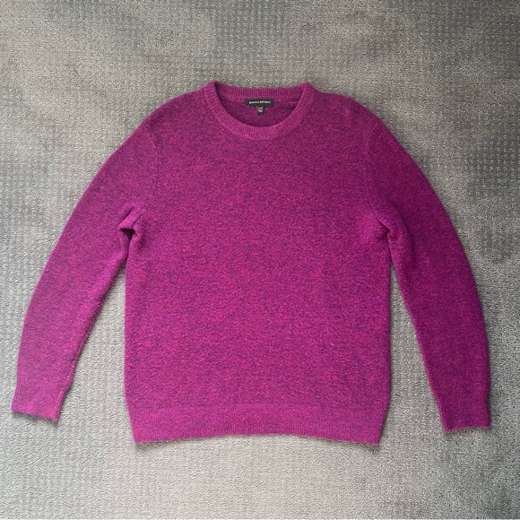 Banana Republic Sweater - Picture 2 of 7